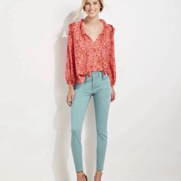 Vineyard Vines Jamie High-Rise Garment-Dyed Jeans - Picture 1 of 12